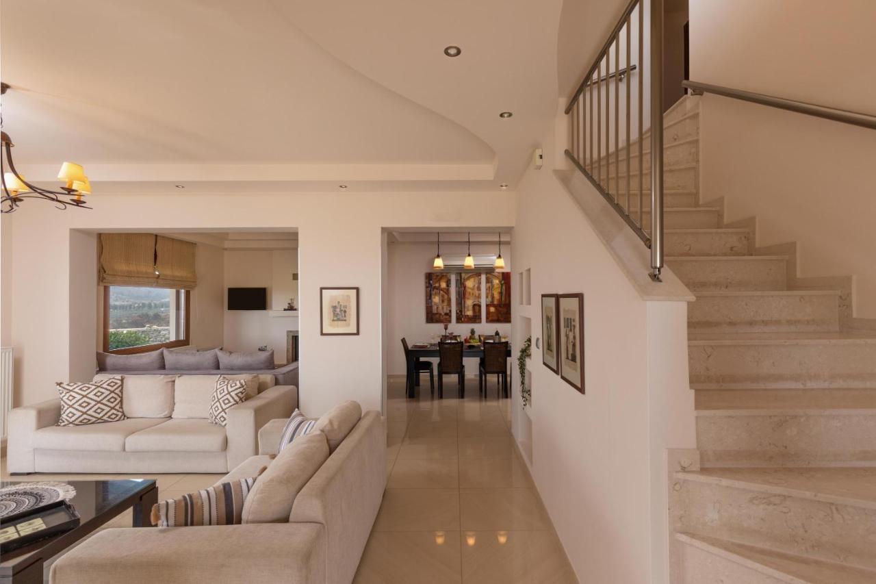 Majestic View Villa 科林比亚 外观 照片